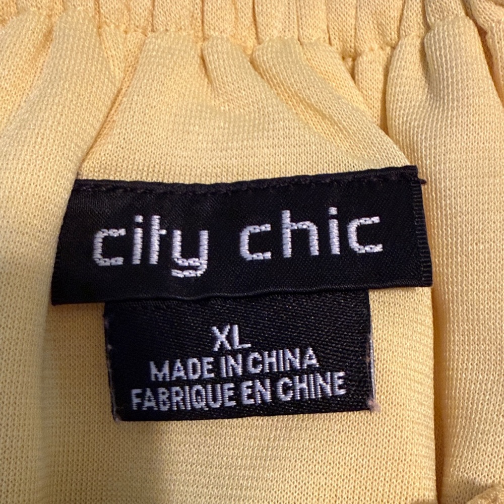 Yellow Ruffled Romper - Picture 2 of 8